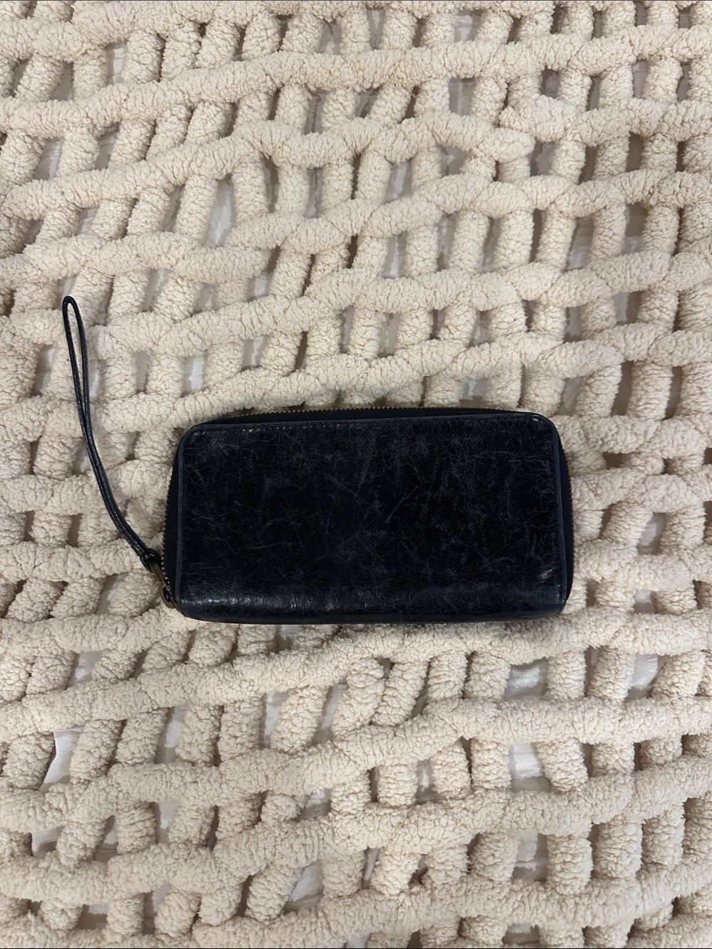 HOBO Black Leather Kiss-Lock Wristlet Wallet Clutch - Picture 5 of 9